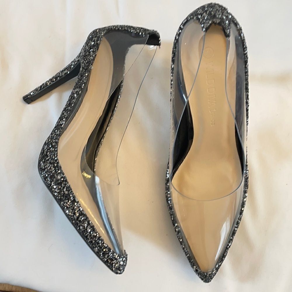 WILD DIVA PVC/GUNMETAL GLITTER SHOES.  NEW